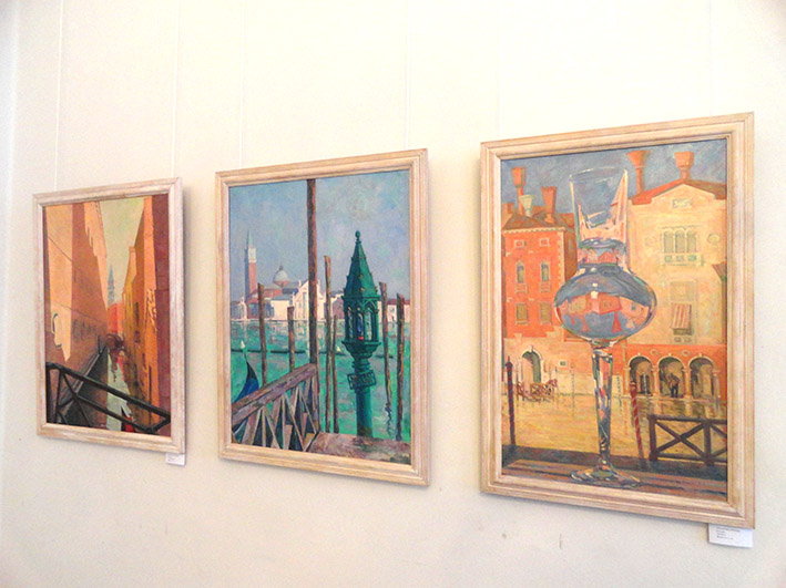 художественный магазин в пензе художник. сергей уваров художник пенза. магазин художник пенза. пху савицкого. картинная выставка в капелле фойе.